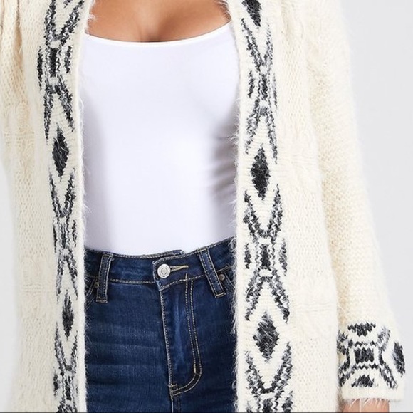 Tribal Aztec Print Black and White Open Front Fringe Cardigan - Picture 4 of 7